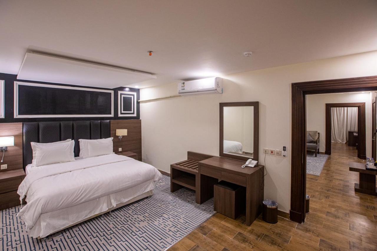 Olive Tree Hotel Табук Екстер'єр фото