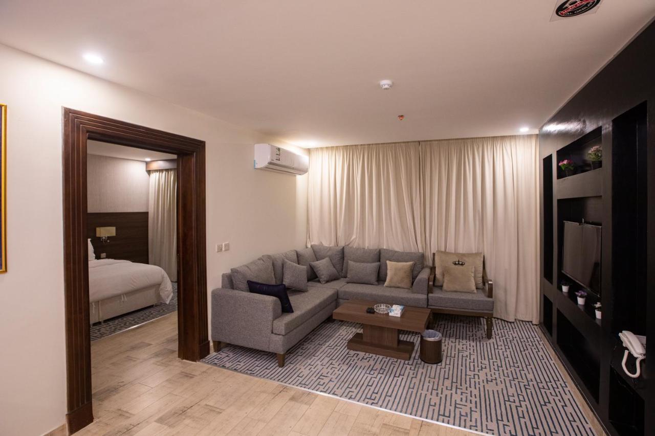 Olive Tree Hotel Табук Екстер'єр фото