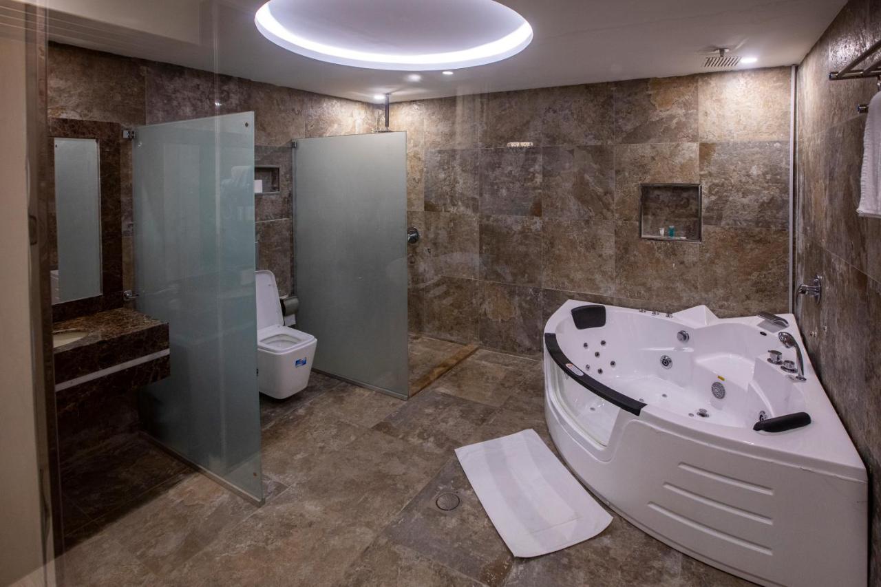 Olive Tree Hotel Табук Екстер'єр фото