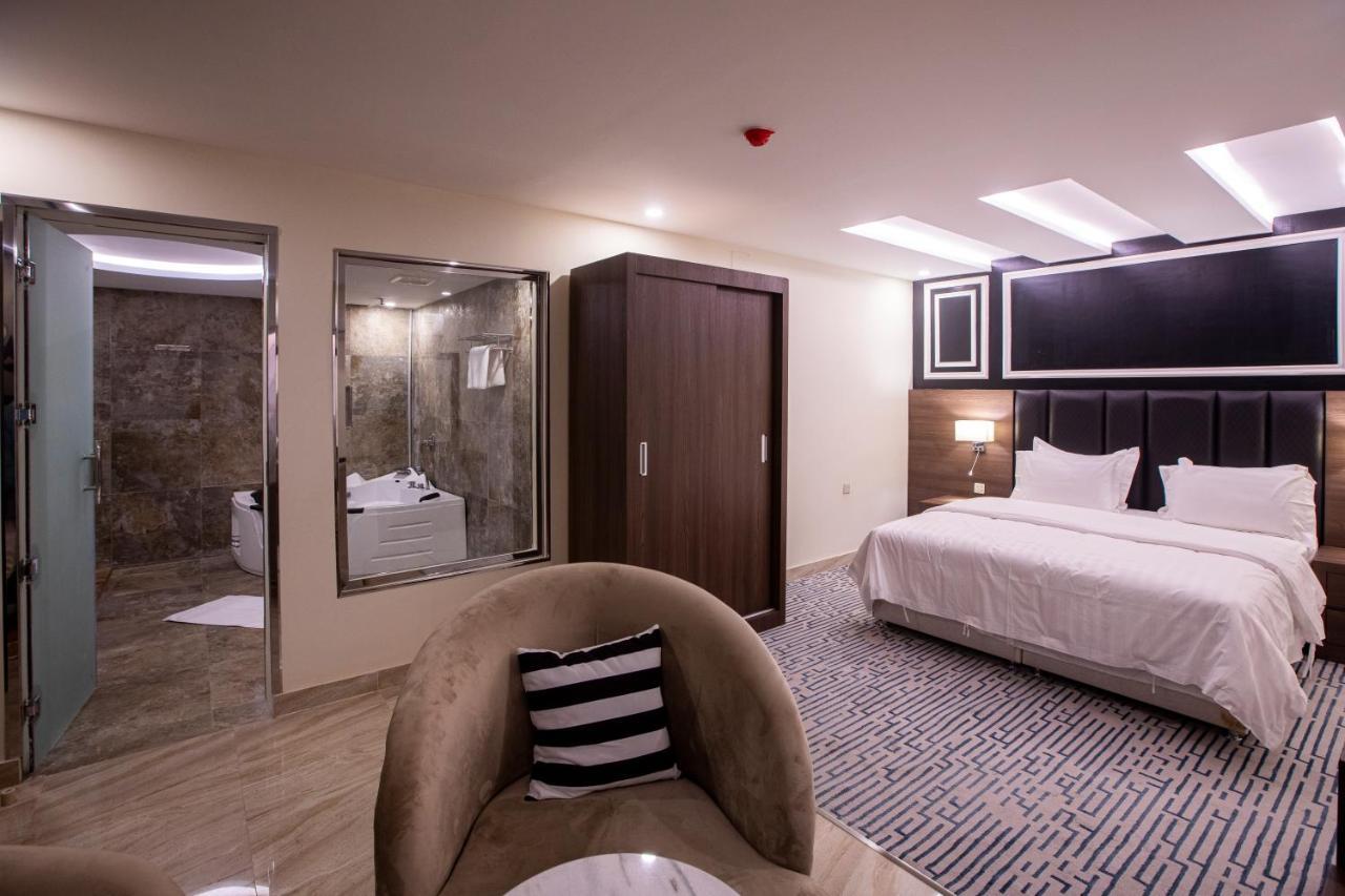 Olive Tree Hotel Табук Екстер'єр фото