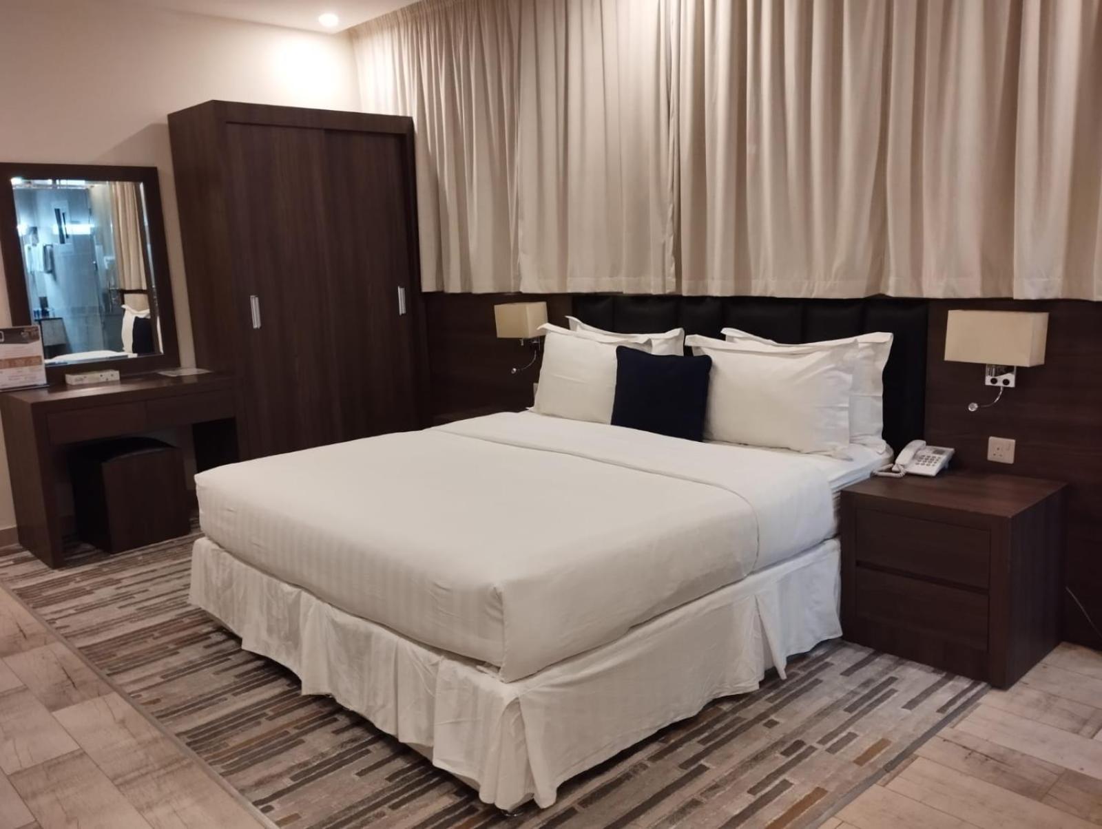 Olive Tree Hotel Табук Екстер'єр фото